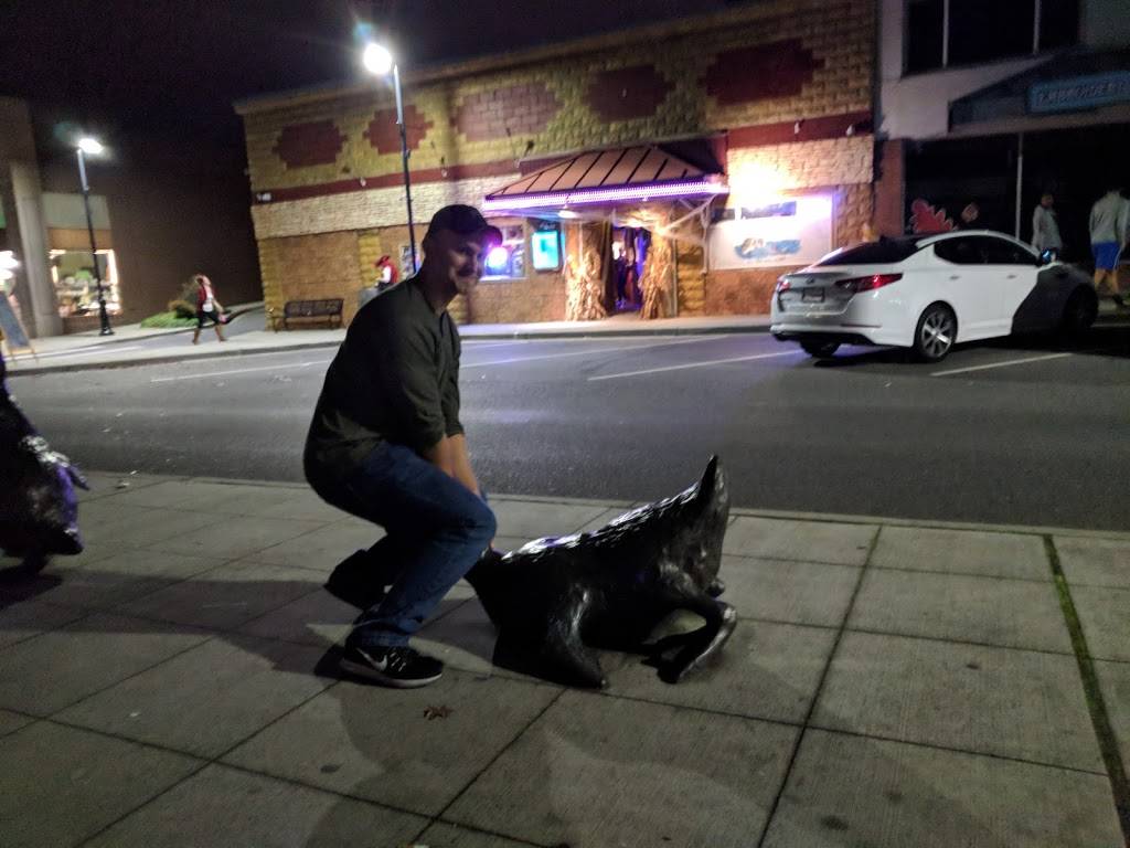 Off The Hook | restaurant | 880 SE Pioneer Way, Oak Harbor, WA 98277, USA | 3606795100 OR +1 360-679-5100