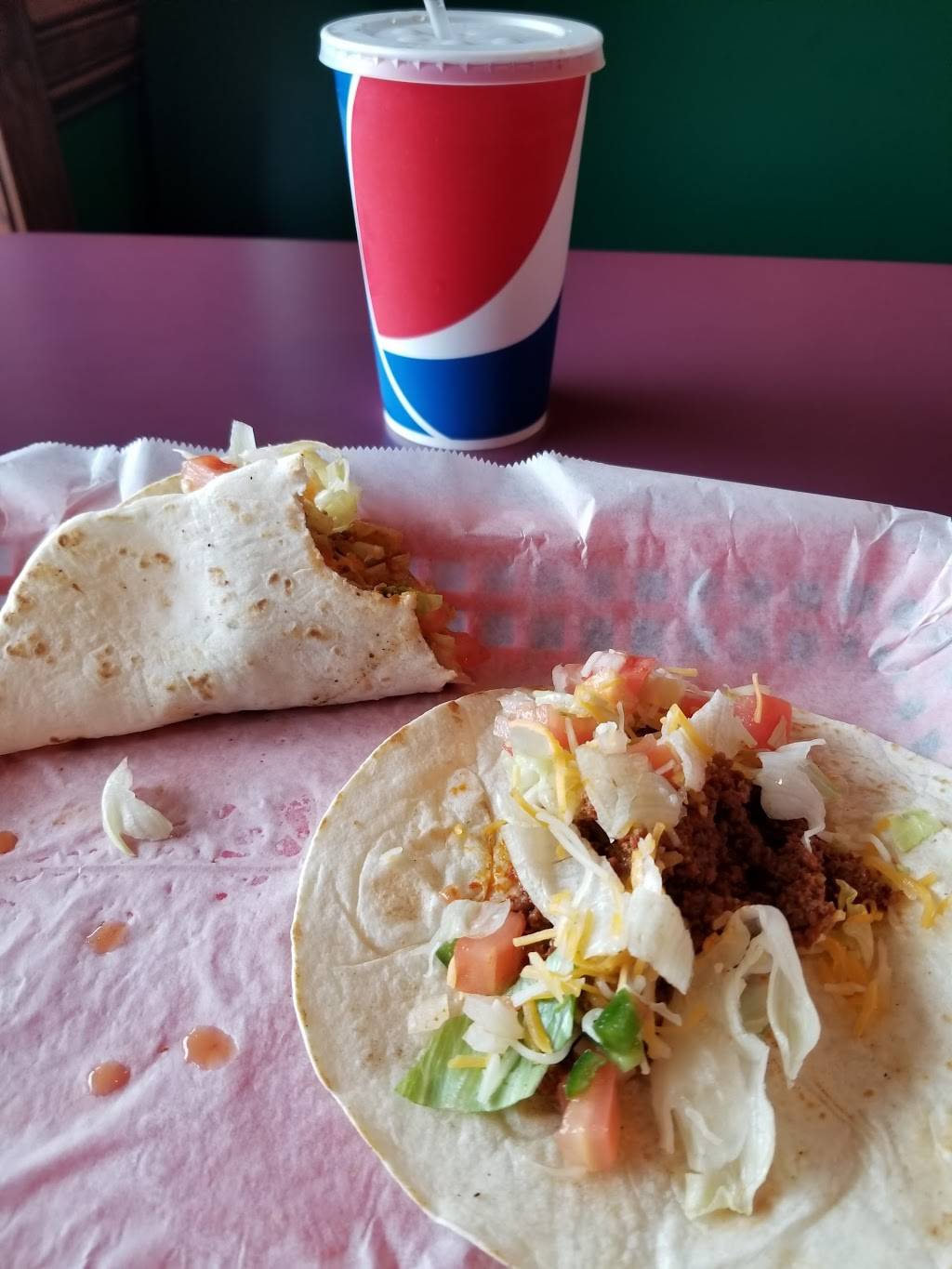 Viva Mexican Grill | restaurant | 2424 S Croatan Hwy, Nags Head, NC 27959, USA | 2524411601 OR +1 252-441-1601