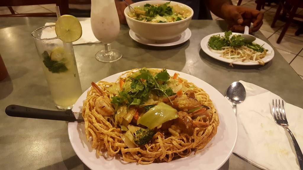 Pho Tre Bien | restaurant | 6946 Gateway Blvd E, El Paso, TX 79915, USA | 9155980166 OR +1 915-598-0166
