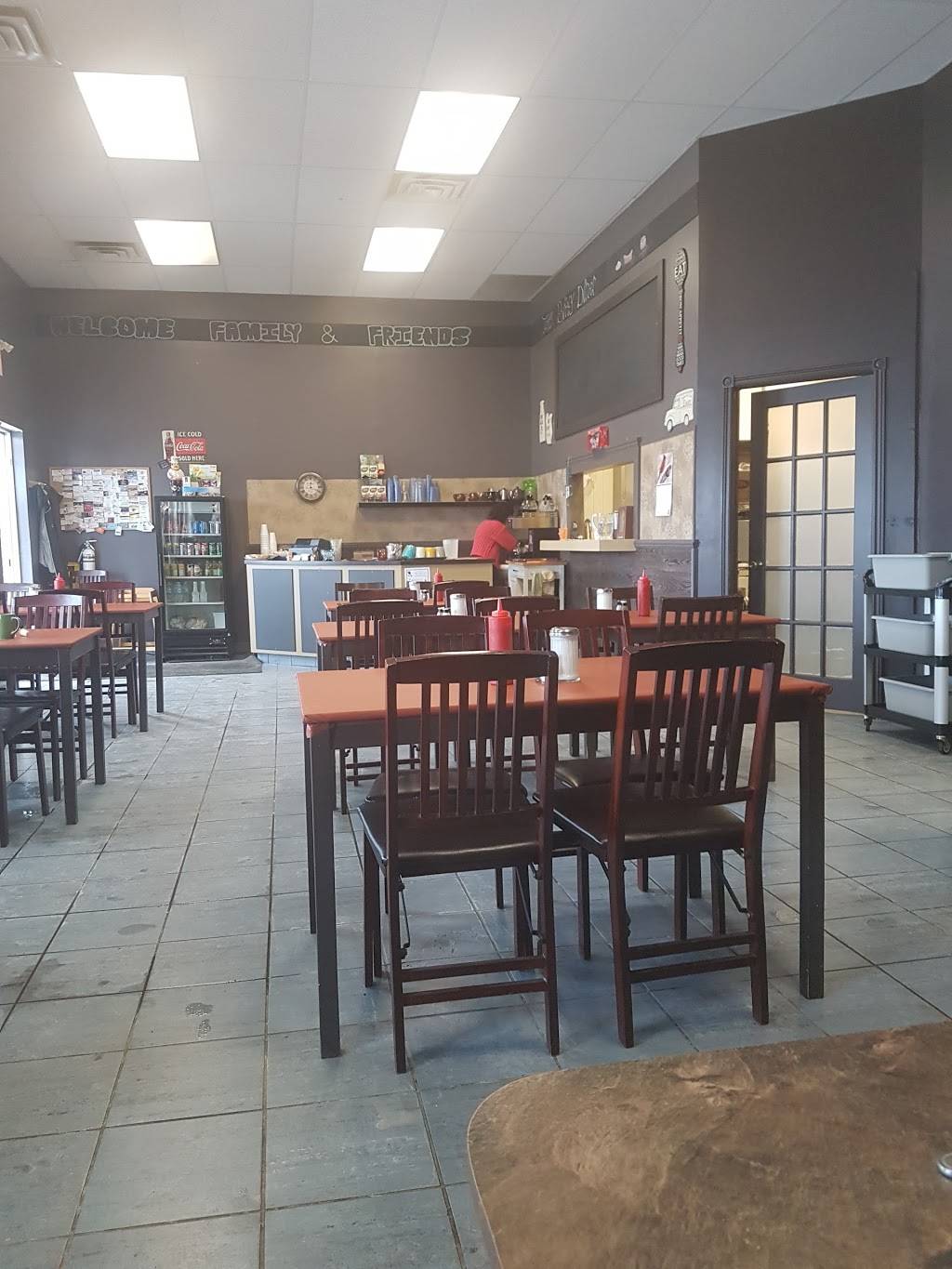 Itty Bitty Diner | restaurant | 7 Snow Rd, Napanee, ON K7R 3Y5, Canada | 6133545445 OR +1 613-354-5445