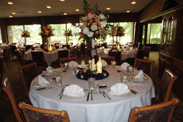 Meadowbrook Country Club Restaurant | restaurant | 2149 N Green Bay Rd, Mt Pleasant, WI 53405, USA | 2628989900 OR +1 262-898-9900