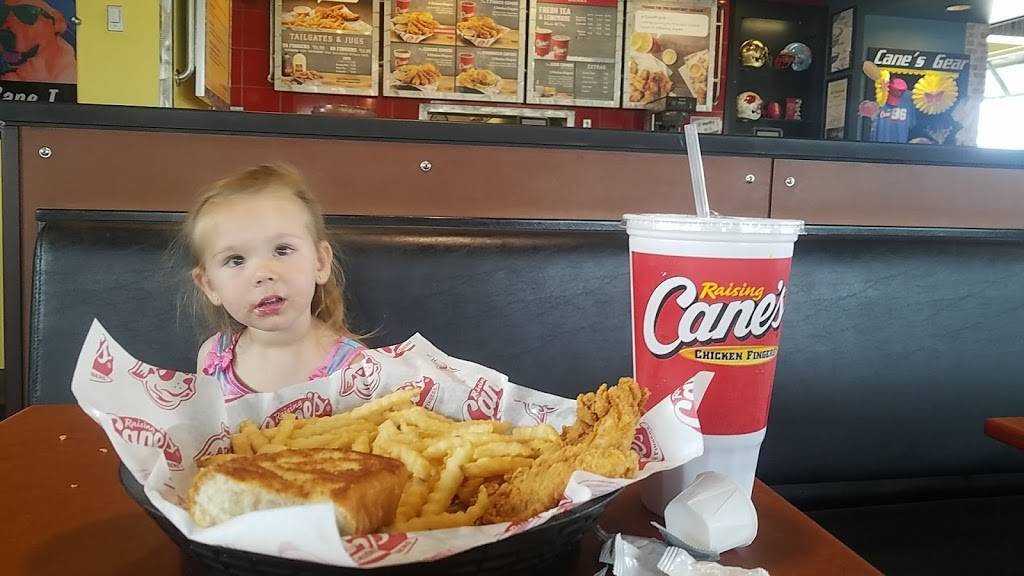 Raising Canes Chicken Fingers | meal takeaway | 4160 Dowlen Rd, Beaumont, TX 77706, USA | 4098962920 OR +1 409-896-2920