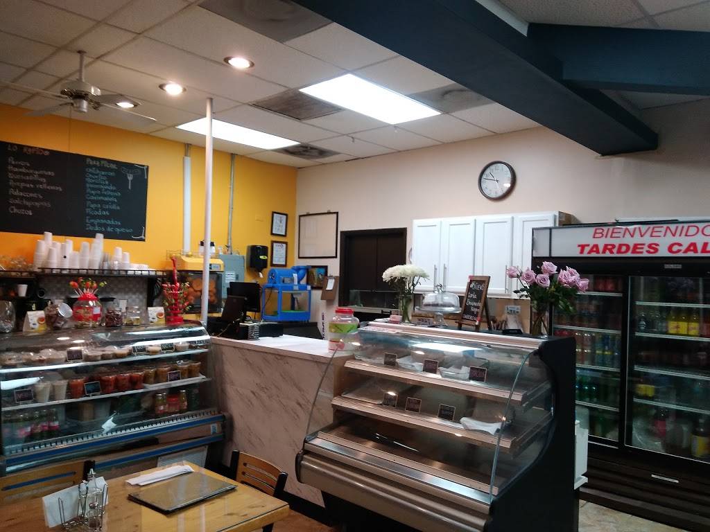 Tardes Caleñas Kendall | restaurant | 9941 SW 142nd Ave, Miami, FL 33186, USA | 3053831033 OR +1 305-383-1033