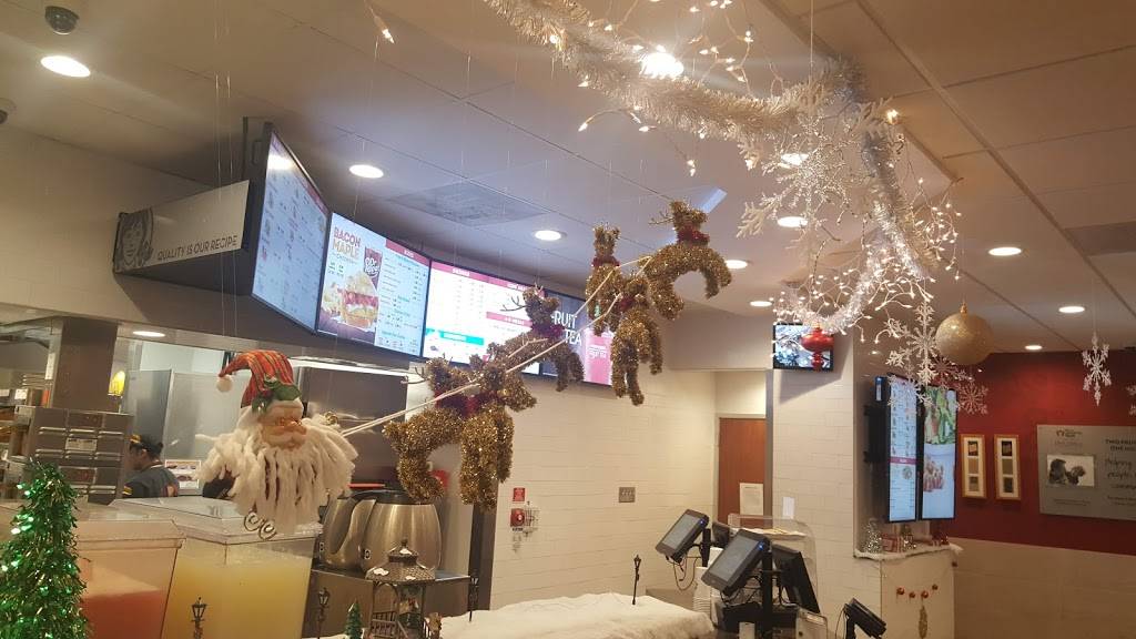 Wendys | restaurant | 2907 Navarre Ave, Oregon, OH 43616, USA | 4196985206 OR +1 419-698-5206