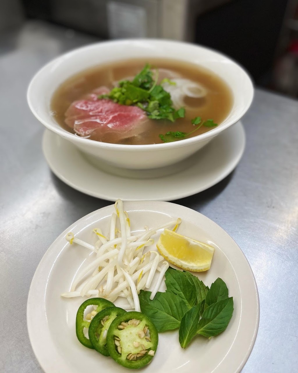 Kaya Sushi & Noodle House | restaurant | 777 Cottage St, Brookings, OR 97415, USA | 5418132888 OR +1 541-813-2888