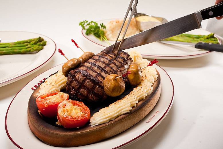 Smoke House Restaurant | restaurant | 4016, 4420 Lakeside Dr, Burbank, CA 91505, USA | 8188453731 OR +1 818-845-3731