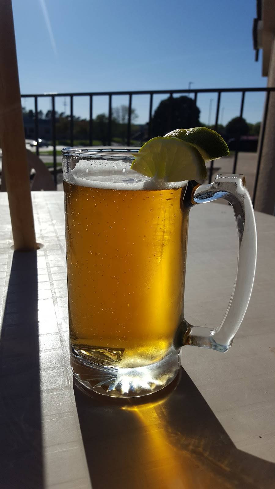 IceHouse Sports Bar | restaurant | 10920 Emmet St, Omaha, NE 68164, USA | 4029342337 OR +1 402-934-2337