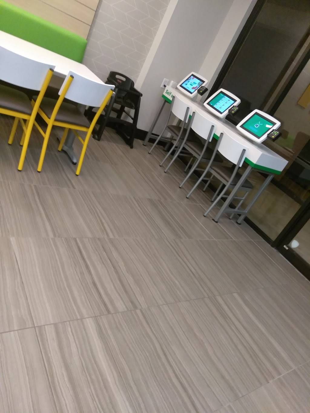 Subway | restaurant | Cornerstone Place, 3501 Old Greenwood Rd Suite 20, Fort Smith, AR 72903, USA | 4796488688 OR +1 479-648-8688