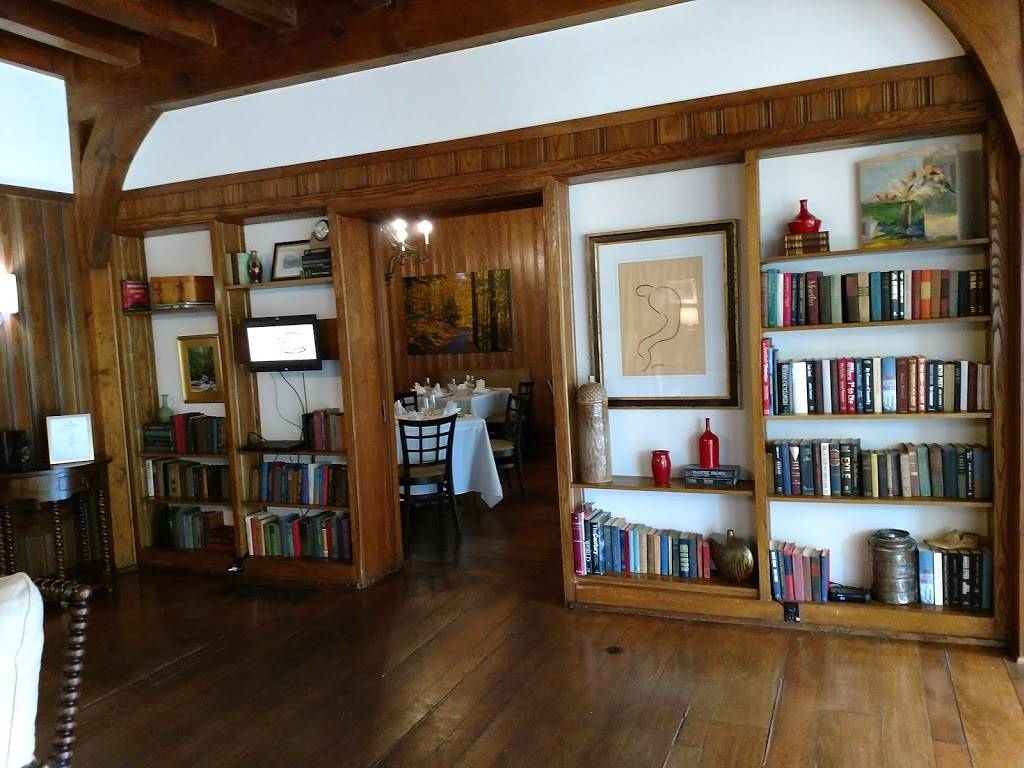 Cedar Creek Club | restaurant | 42 Racquet Club Dr, Cashiers, NC 28717, USA | 8287439380 OR +1 828-743-9380