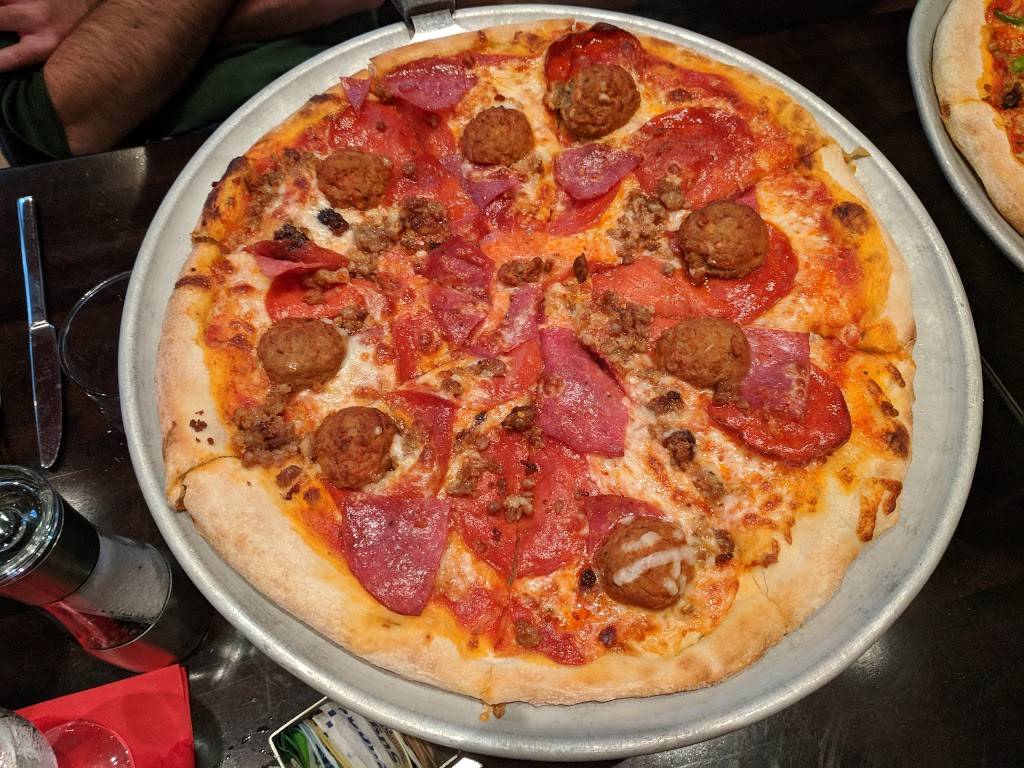 Fire Works Pizza - Courthouse | restaurant | 2350 Clarendon Blvd, Arlington, VA 22201, USA | 7035278700 OR +1 703-527-8700