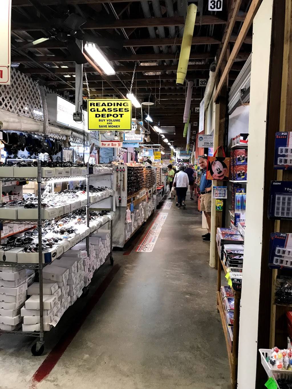 Flamingo Island Flea Market | shopping mall | 11902 Bonita Beach Rd SE, Bonita Springs, FL 34135, USA | 2399487799 OR +1 239-948-7799