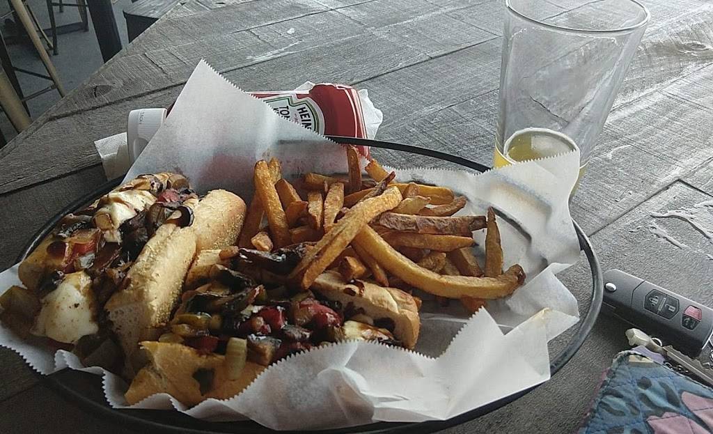 Dilladelphia | restaurant | 2571 Drew St, Clearwater, FL 33765, USA | 7277246177 OR +1 727-724-6177