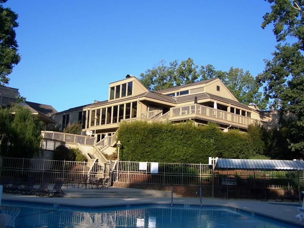 River Hills Country Club | restaurant | 1 Country Club Dr, Lake Wylie, SC 29710, USA | 8038312126 OR +1 803-831-2126