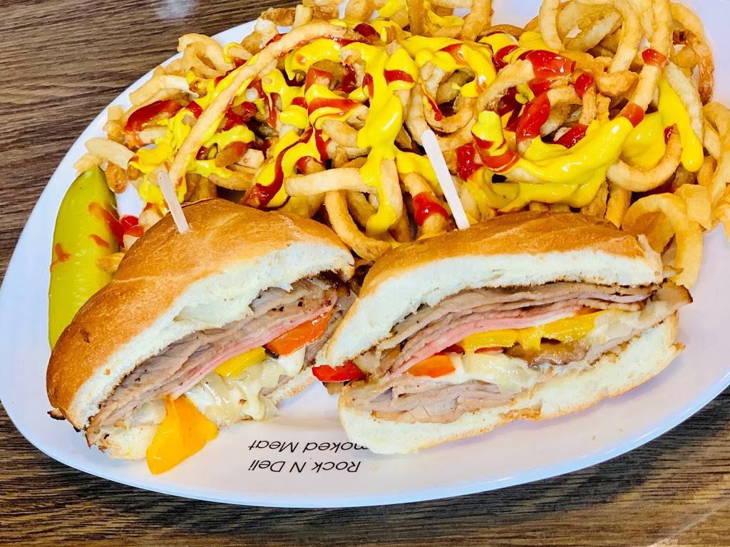 Rock’n Deli - Montreal Smoked Meat | restaurant | Cf shops Don Mills, 32 Clock Tower Rd, Toronto, ON M2C 0G2, Canada | 4167923354 OR +1 416-792-3354