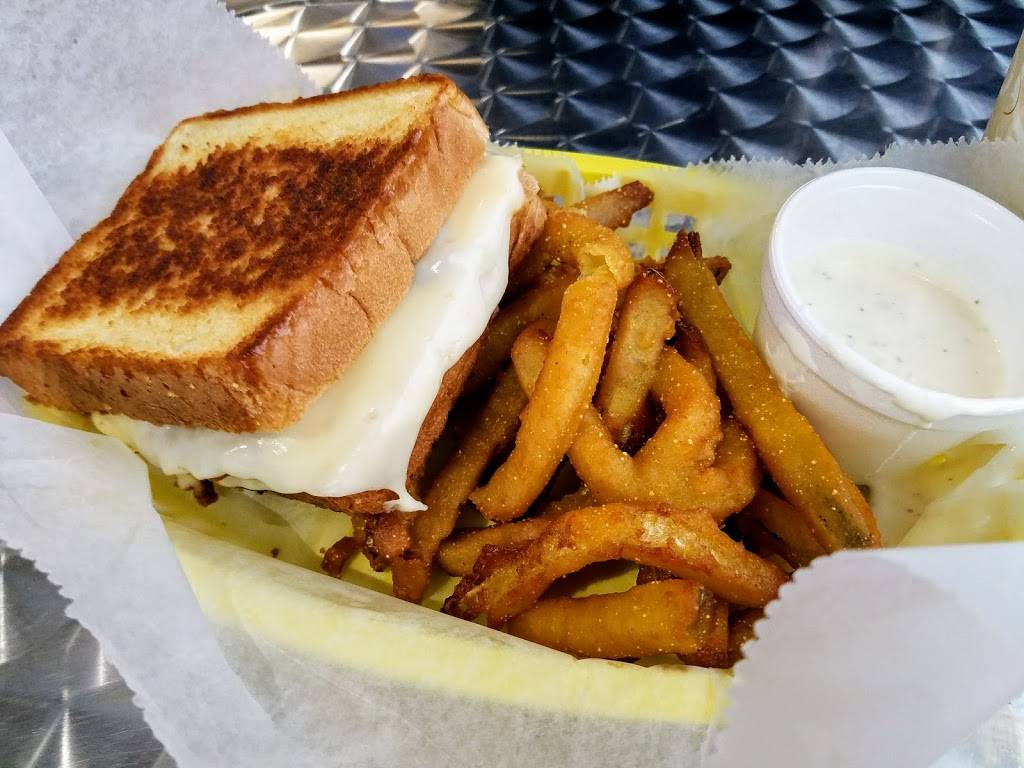 Grandma Rosies Sweet Treats | restaurant | 118-198 W Caroline St, Spring Valley, IL 61362, USA | 8156638416 OR +1 815-663-8416