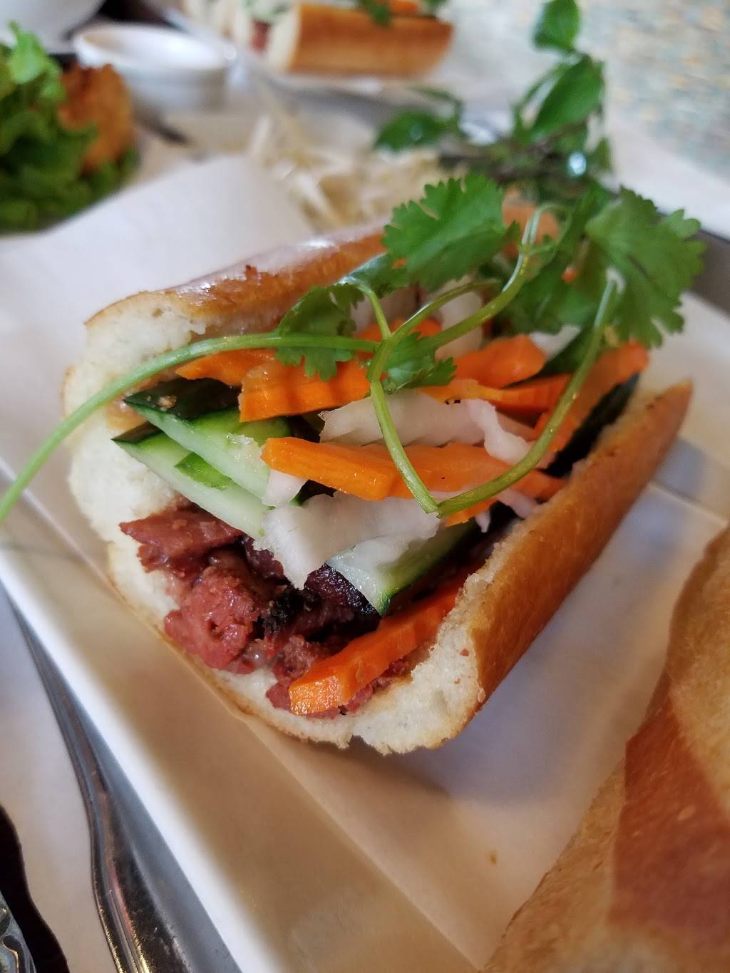 Lotus Bistro | restaurant | 325 Old Newport Blvd #1, Newport Beach, CA 92663, USA | 9492876827 OR +1 949-287-6827