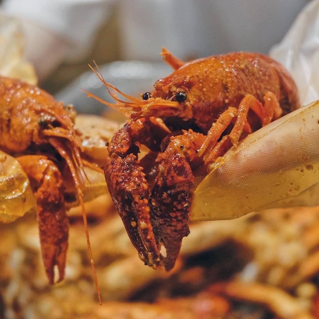 Million’s Crab Boiled Seafood | restaurant | 5601 US-41, Terre Haute, IN 47802, USA | 8122991191 OR +1 812-299-1191