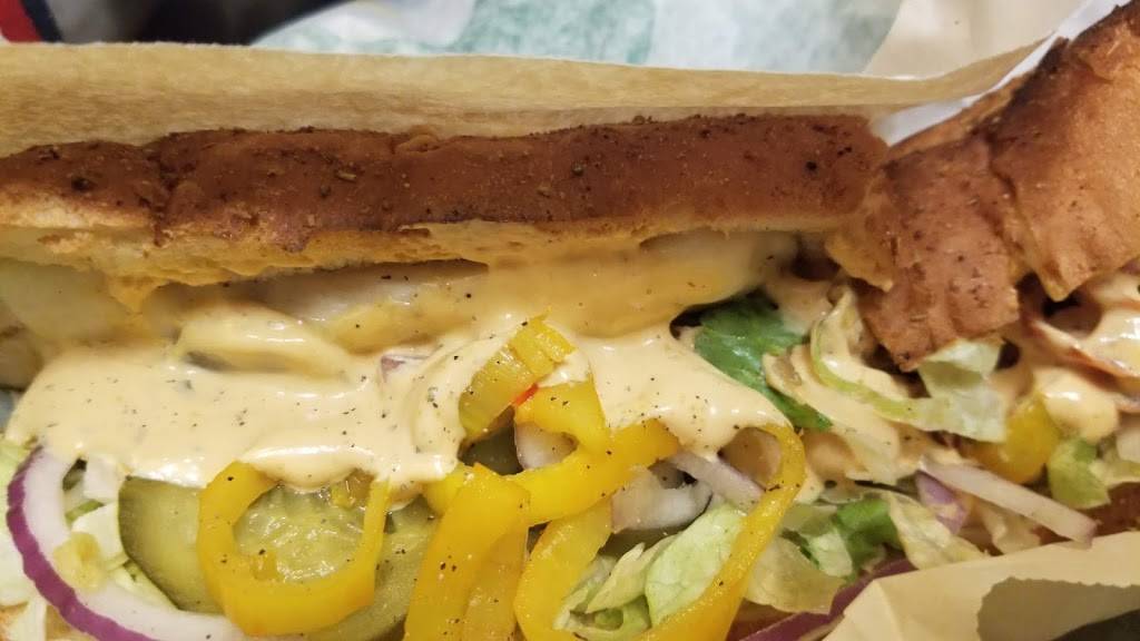 Subway | restaurant | 5875 Boul Henri-Bourassa E, Montréal-Nord, QC H1G 2V1, Canada | 5143259118 OR +1 514-325-9118