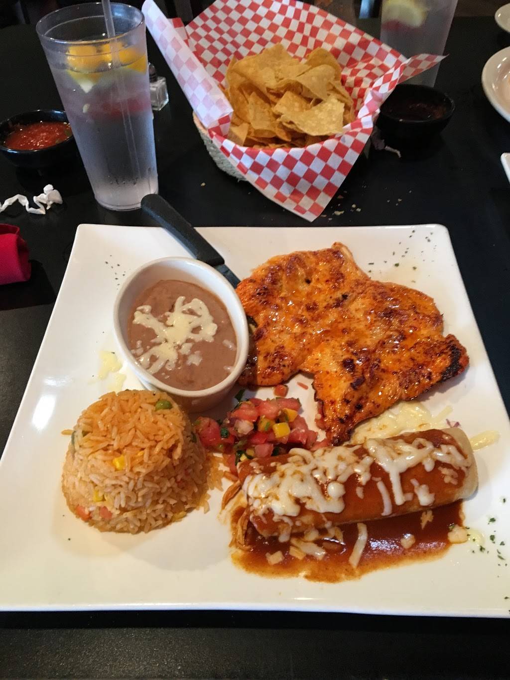 La Cocina de Mama | restaurant | 535 Main St, Shelbyville, KY 40065, USA | 5026331114 OR +1 502-633-1114