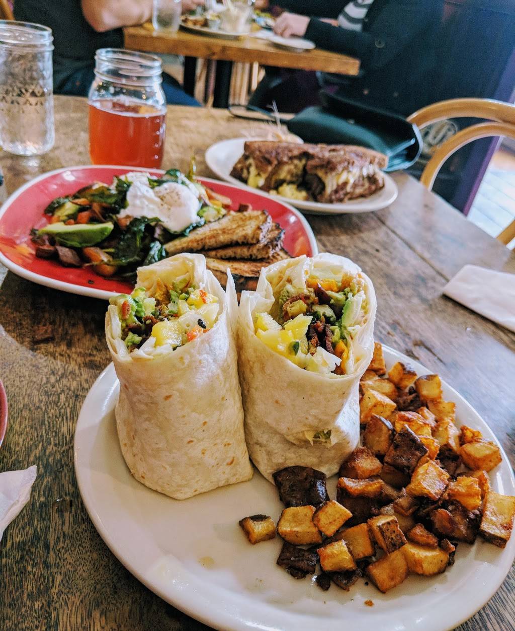 Figs Lake Leelanau | restaurant | 202 W Main St, Lake Leelanau, MI 49653, USA | 2312562222 OR +1 231-256-2222