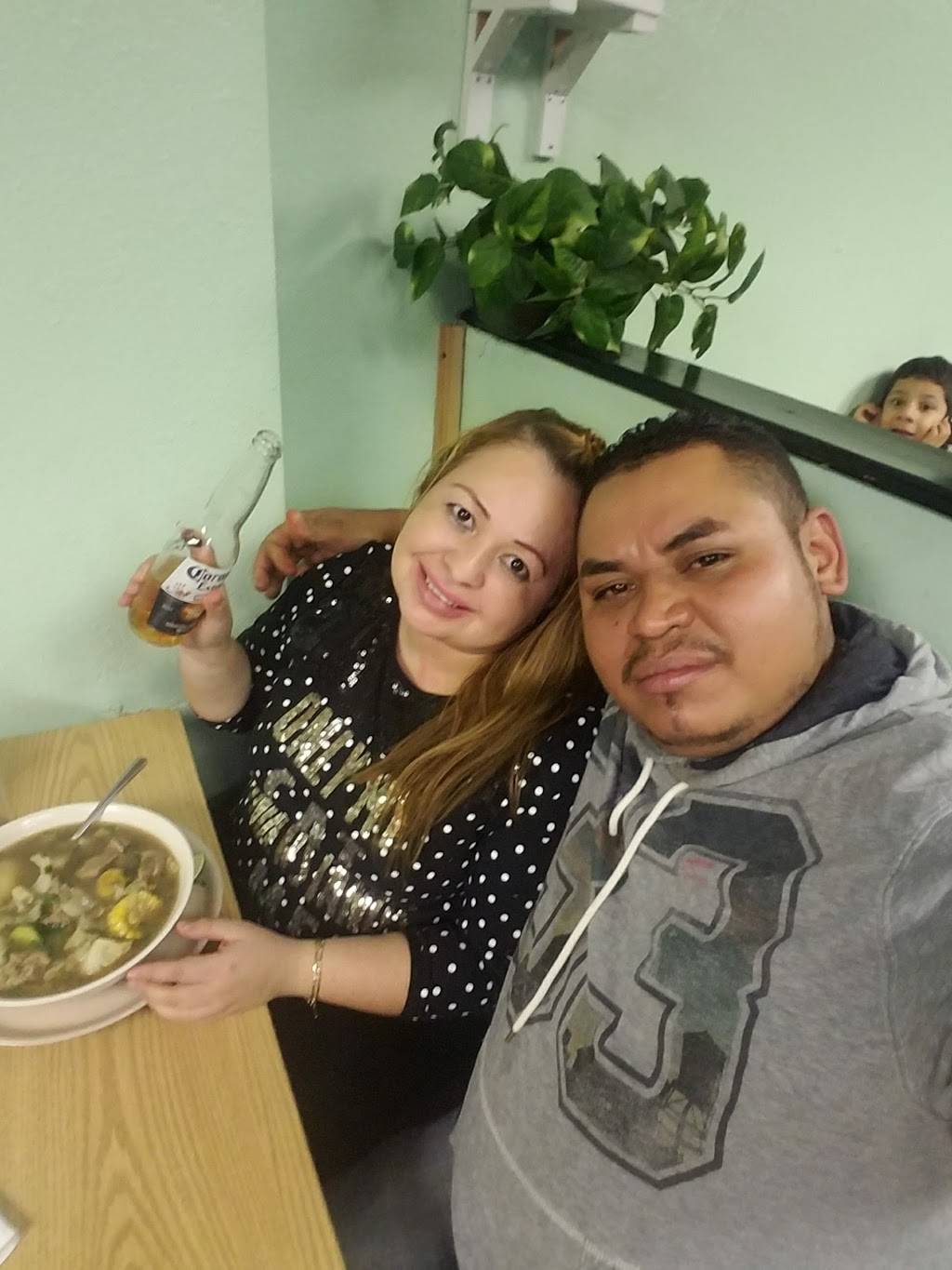 Pupuseria Carmelina | restaurant | 645 Jerusalem Ave, Uniondale, NY 11553, USA | 5164851980 OR +1 516-485-1980