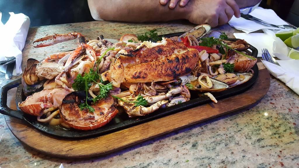 Malecon | restaurant | 4141 Broadway, New York, NY 10033, USA | 2129273812 OR +1 212-927-3812