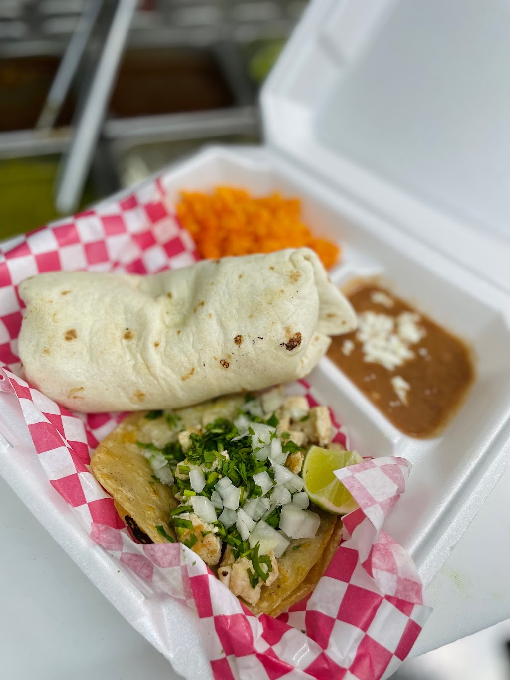 Antojitos Mexicanos Food Truck | restaurant | 1607 2nd Ave, Des Moines, IA 50314, USA | 5156612315 OR +1 515-661-2315