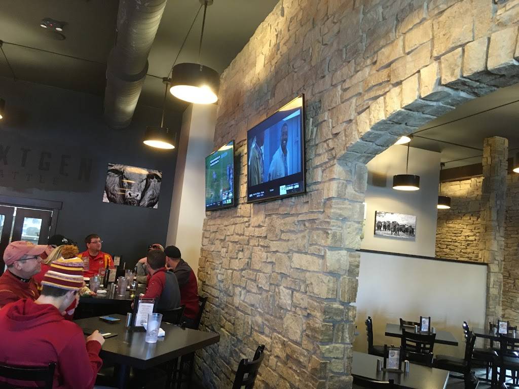 Flint Hills Smokehouse | restaurant | 215 Main St, Maple Hill, KS 66507, USA | 7852564444 OR +1 785-256-4444