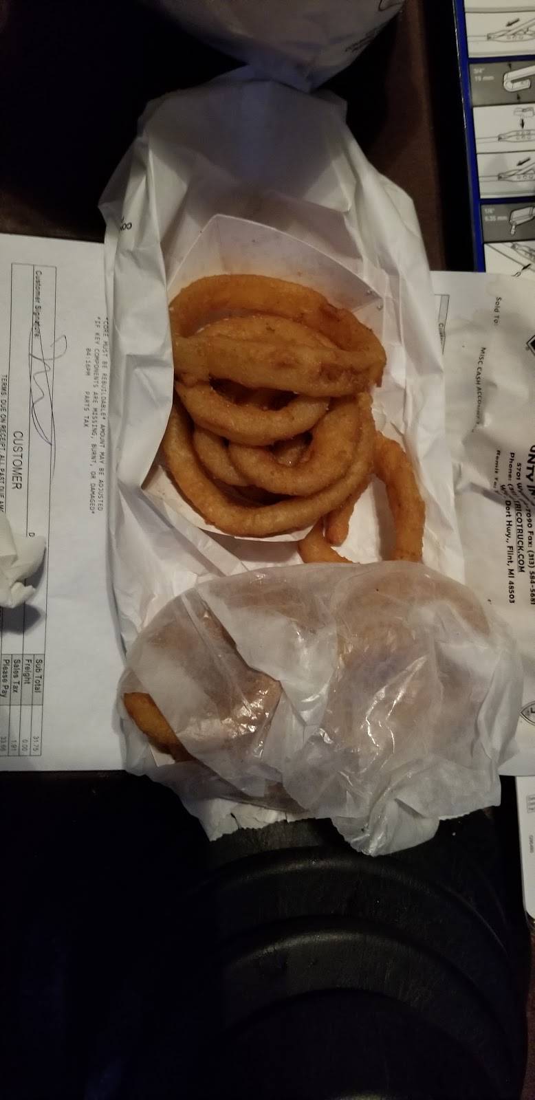 Elmers Hamburgers | meal takeaway | 8515 W Chicago, Detroit, MI 48204, USA | 3139337766 OR +1 313-933-7766