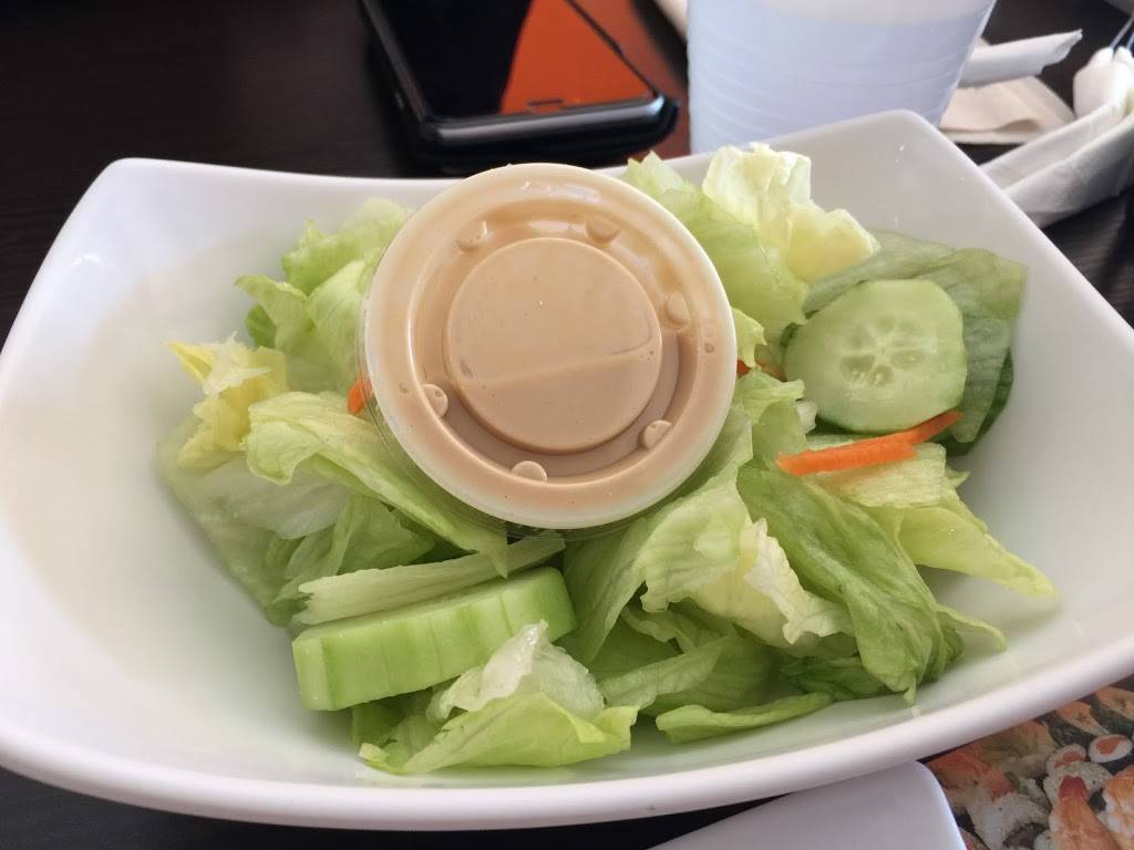 Hachi Sushi | restaurant | 6516 E Riverside Blvd, Loves Park, IL 61111, USA | 8156369888 OR +1 815-636-9888