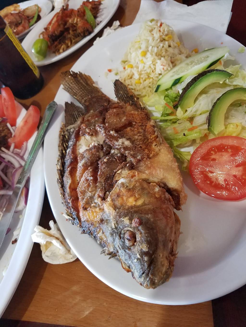 Mariscos El Nayarita | restaurant | 1922 E Lake Ave, Watsonville, CA 95076, USA | 8317631910 OR +1 831-763-1910