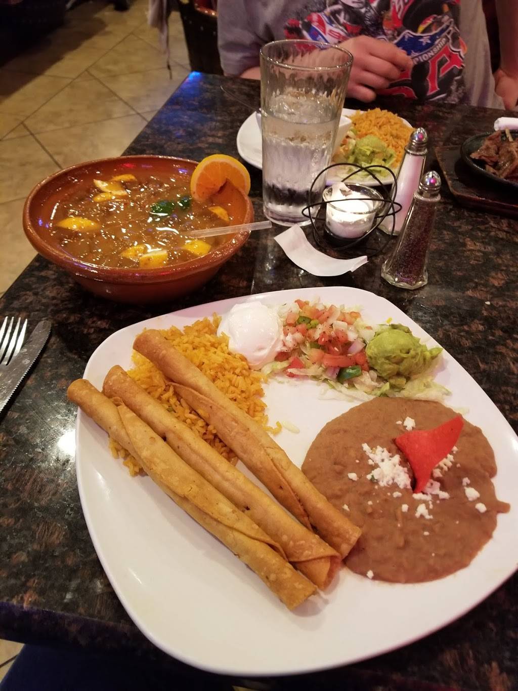 Casa Arandinas | restaurant | 9001 Brodie Ln, Austin, TX 78748, USA | 5122921822 OR +1 512-292-1822