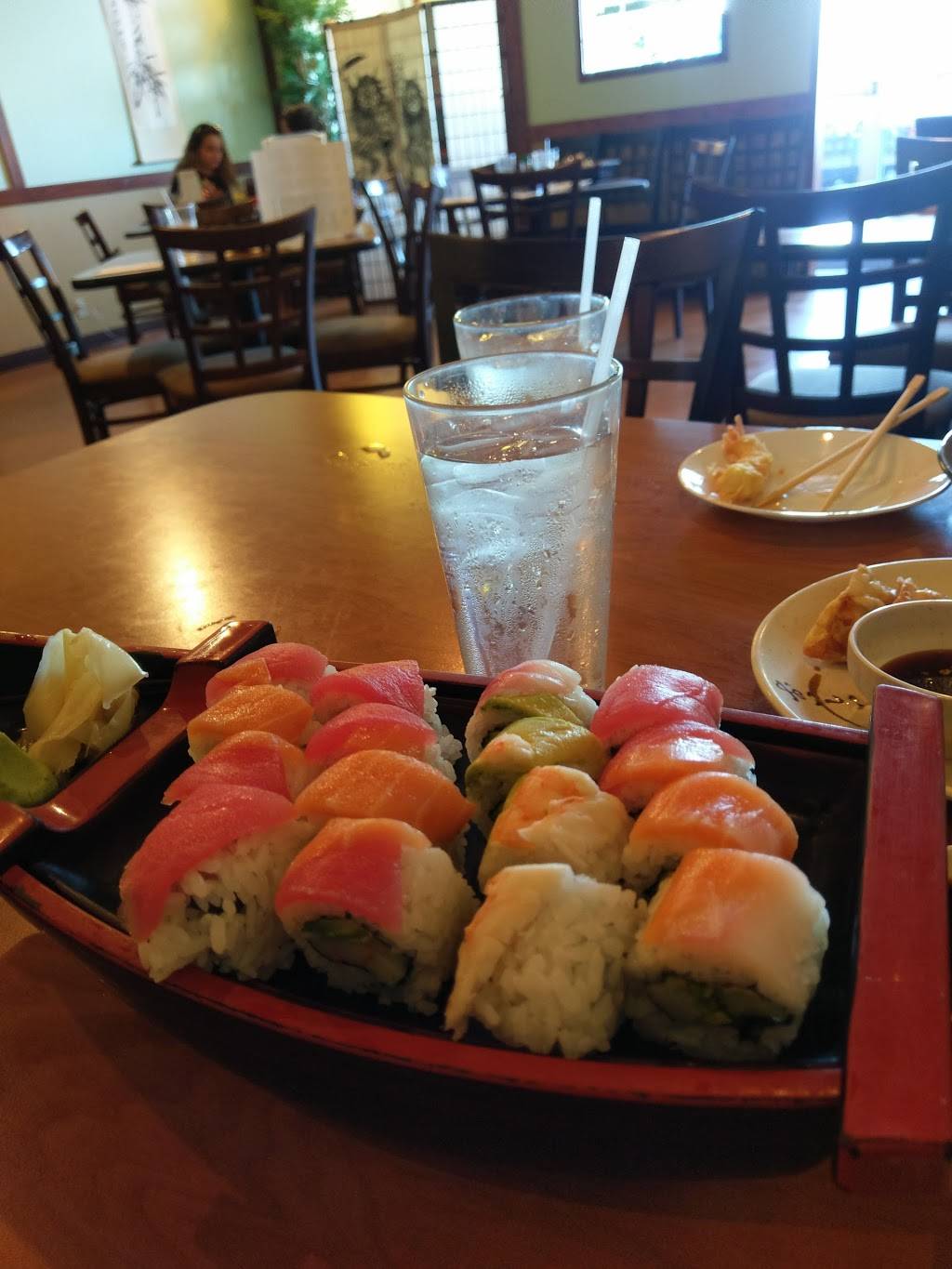 Nori Sushi & Japanese Grill | restaurant | 1025 Century Dr, Edwardsville, IL 62025, USA | 6186599400 OR +1 618-659-9400