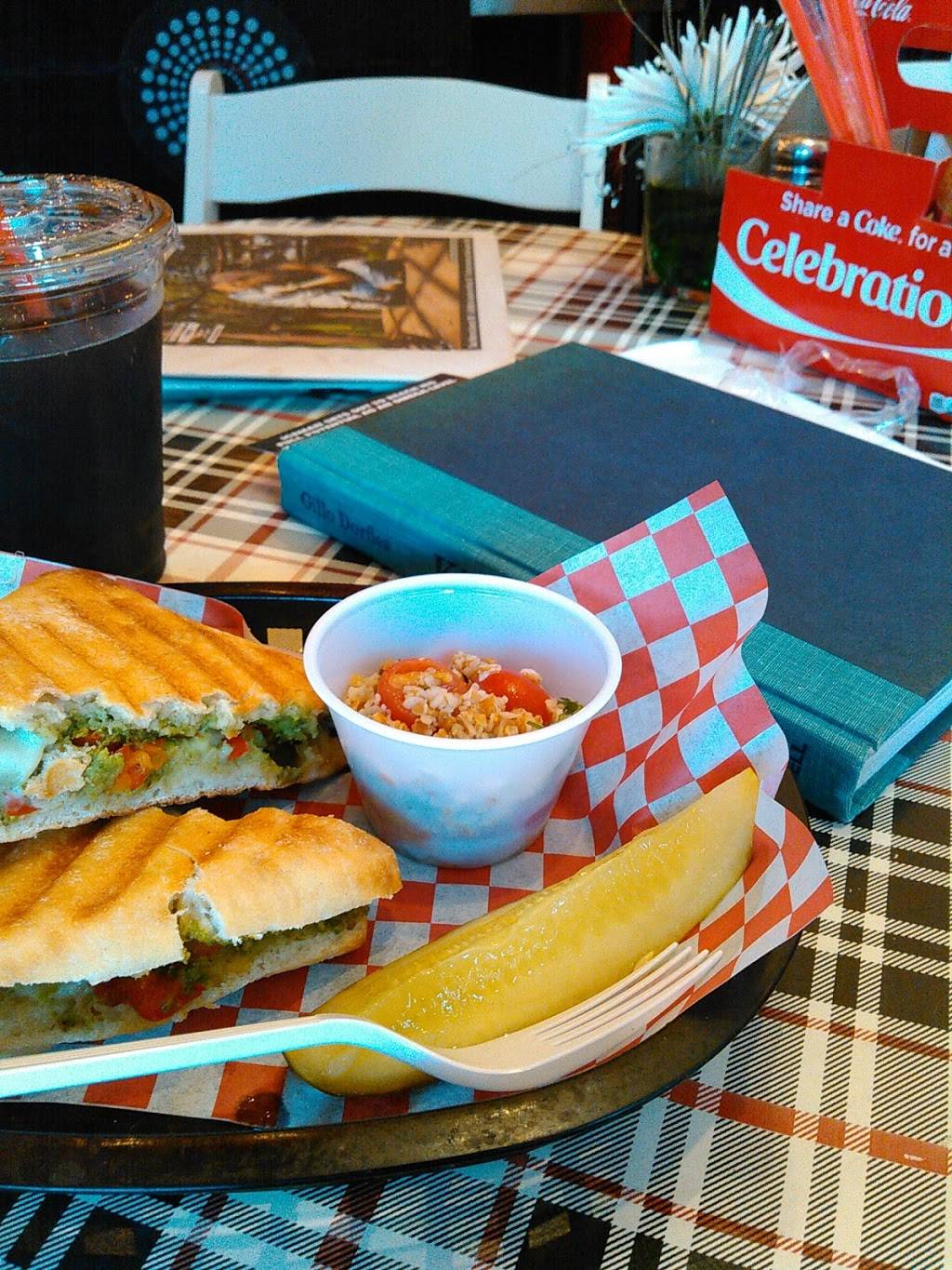 Red Rover Cafe | cafe | 1535 W Devon Ave, Chicago, IL 60660, USA | 7732620414 OR +1 773-262-0414