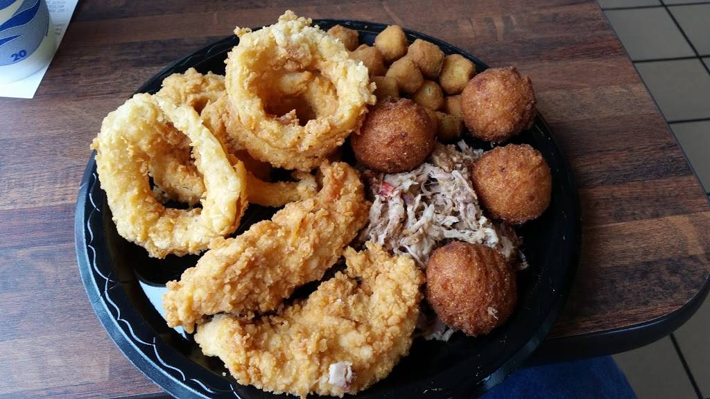 Butchs BBQ & Breakfast | restaurant | 1234 Burkemont Ave, Morganton, NC 28655, USA | 8284325040 OR +1 828-432-5040