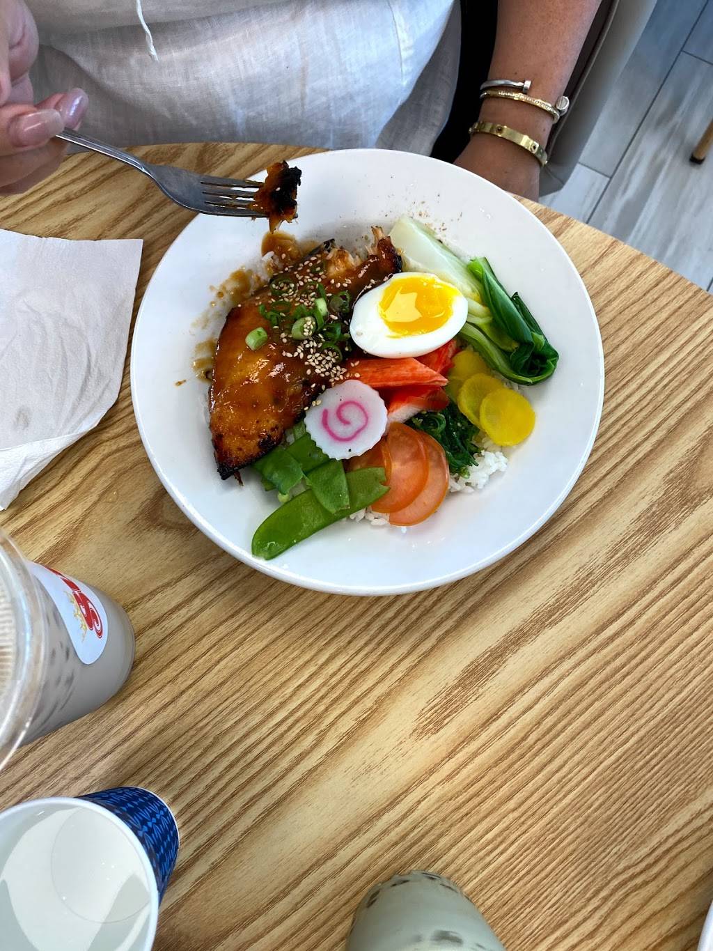 Suki Poke by the Sea | restaurant | 427 Market St, Galveston, TX 77550, USA | 4096327374 OR +1 409-632-7374