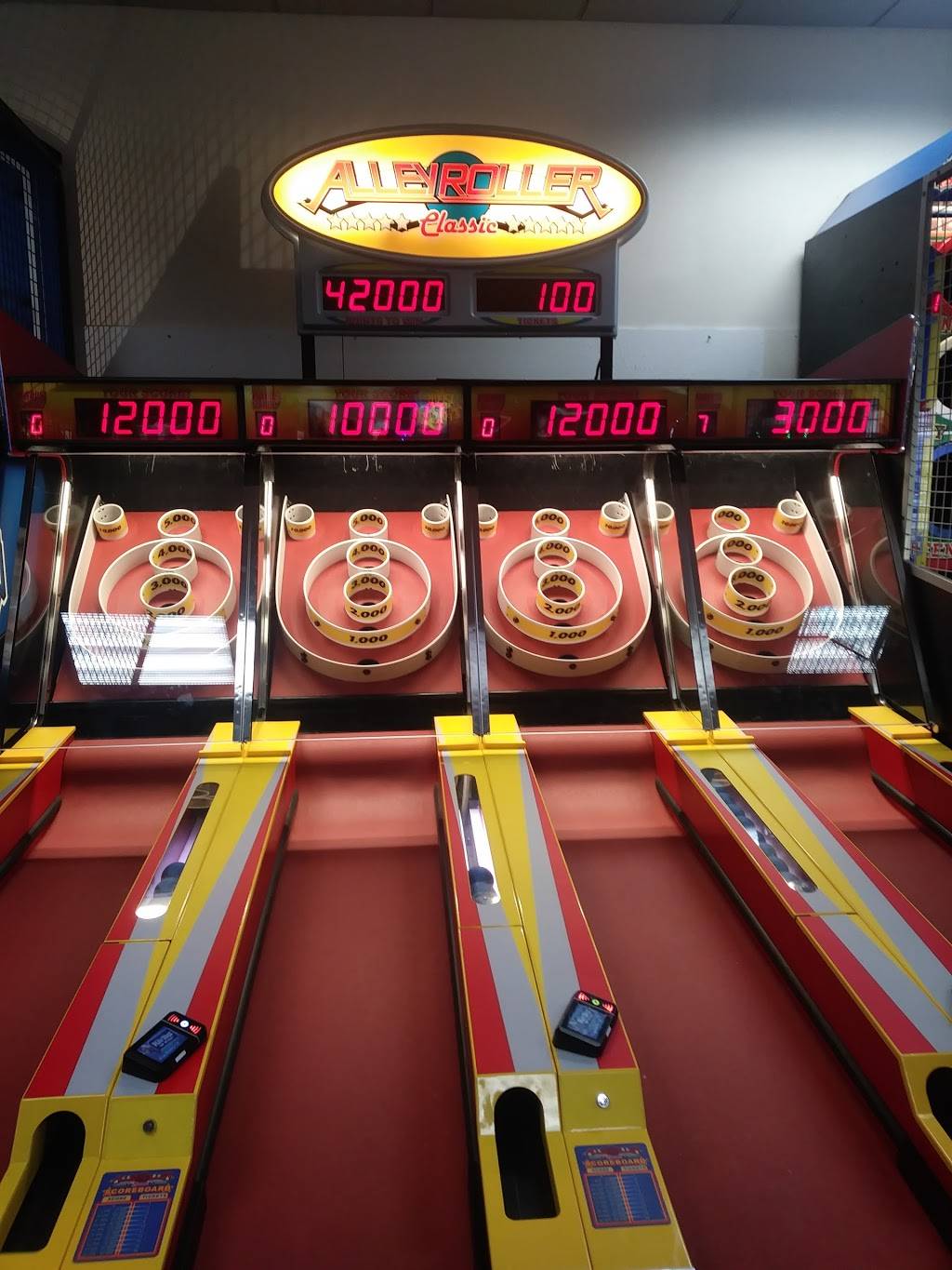 Chuck E. Cheese | restaurant | 740 John R Rd, Troy, MI 48083, USA | 2486160696 OR +1 248-616-0696