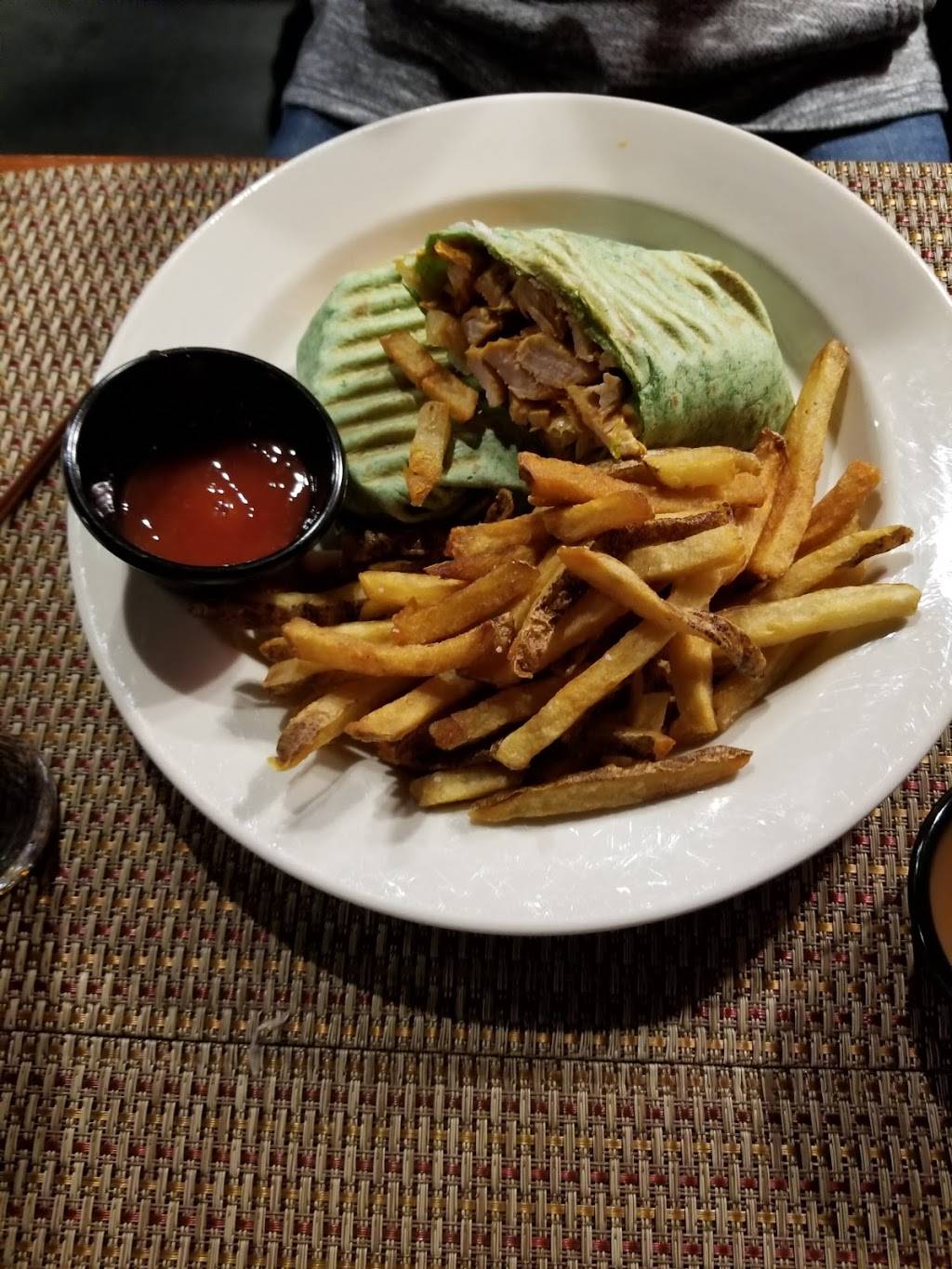 Dark Horse | restaurant | 17 Murray Street, New York, NY 10007, USA | 2126083900 OR +1 212-608-3900