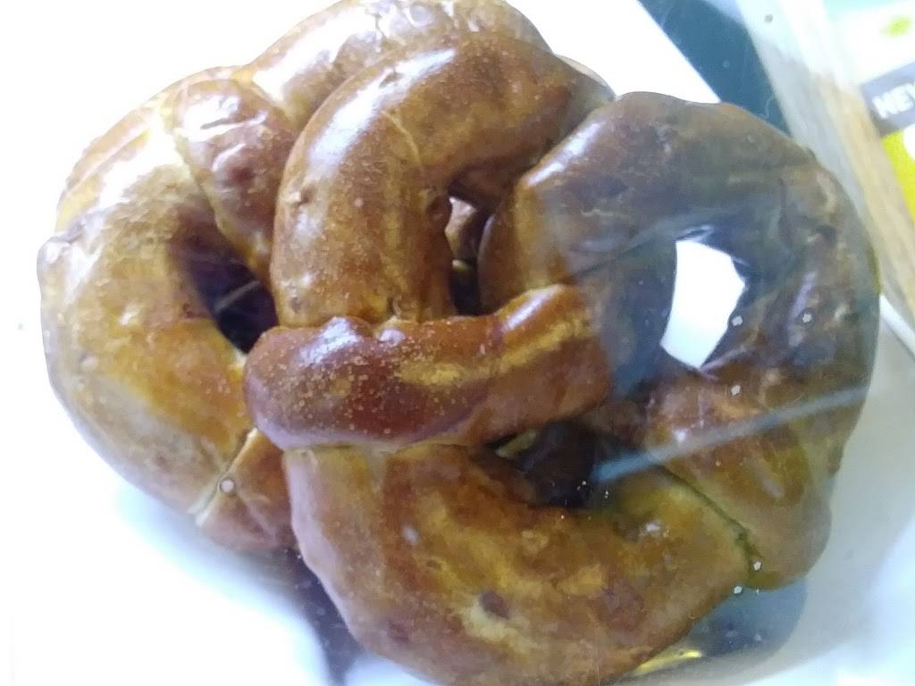 Jamba Juice 4th St & Santa Monica Blvd | restaurant | 331 A Santa Monica Blvd, Santa Monica, CA 90401, USA | 3104510419 OR +1 310-451-0419