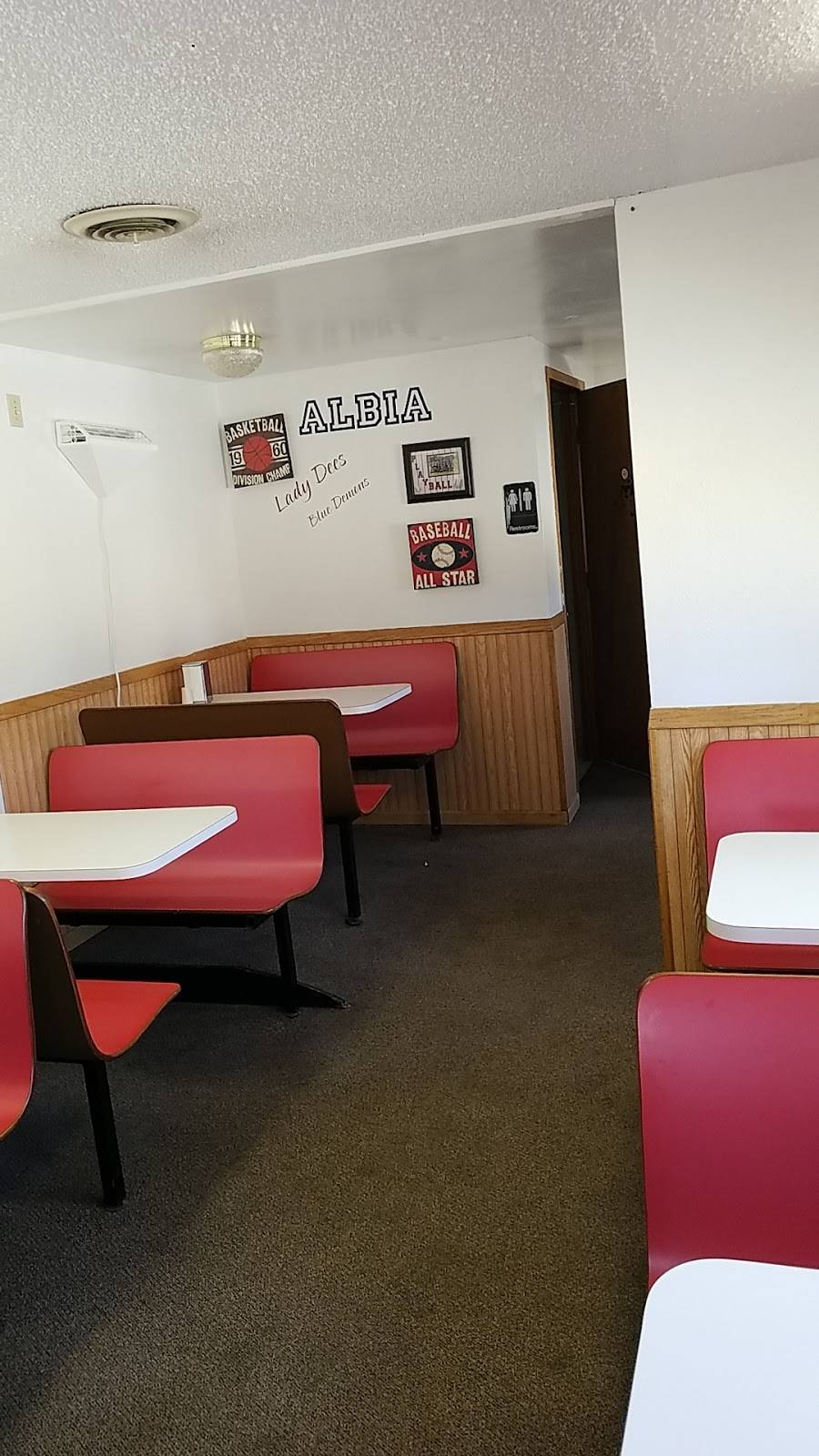 Albia Dairy Bar | restaurant | 803 S Clinton St, Albia, IA 52531, USA | 6419325358 OR +1 641-932-5358