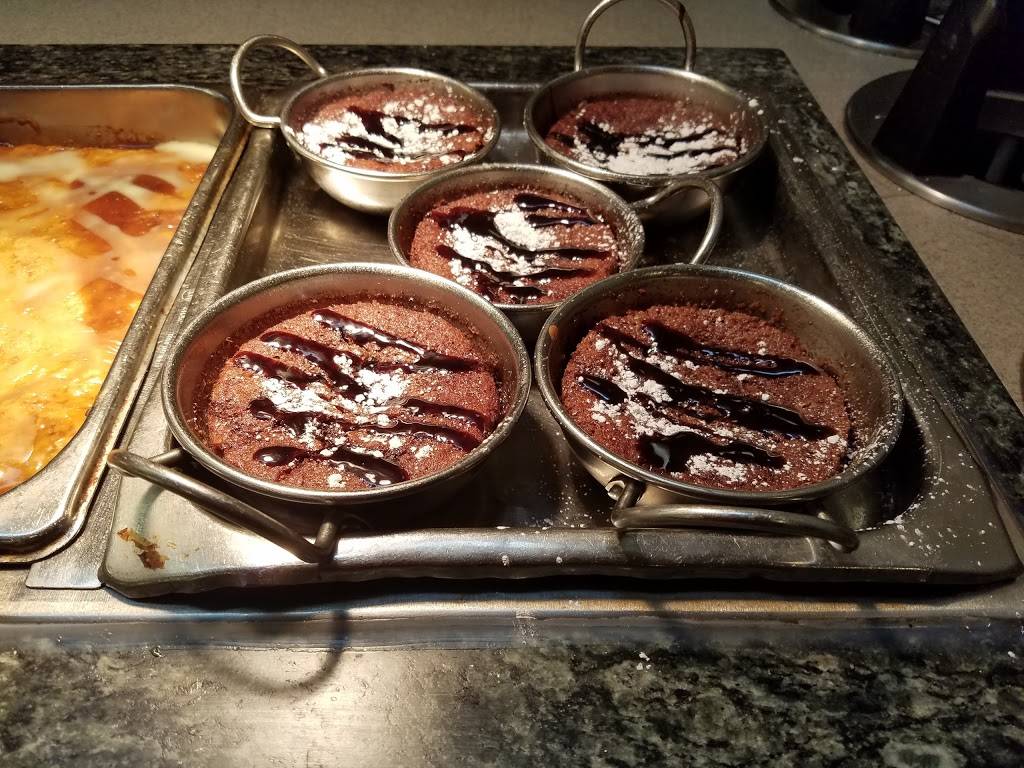 HomeTown Buffet | restaurant | 3041 W Florida Ave, Hemet, CA 92545, USA | 9516520282 OR +1 951-652-0282