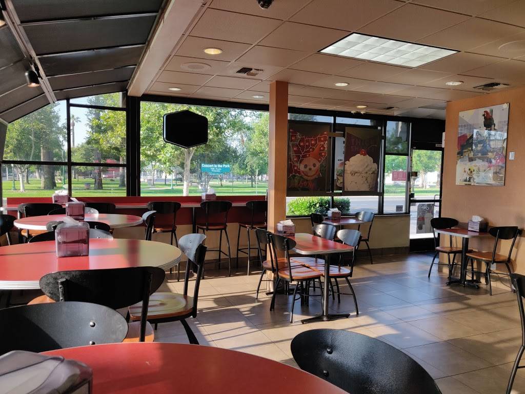 Jack in the Box | restaurant | 444 E Tulare Ave, Tulare, CA 93274, USA | 5596886464 OR +1 559-688-6464