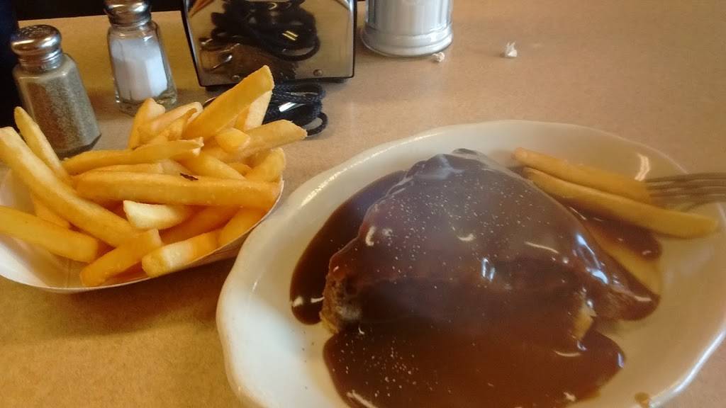 Dog House Restaurant | restaurant | 335 Coggeshall St, New Bedford, MA 02746, USA | 5089969305 OR +1 508-996-9305