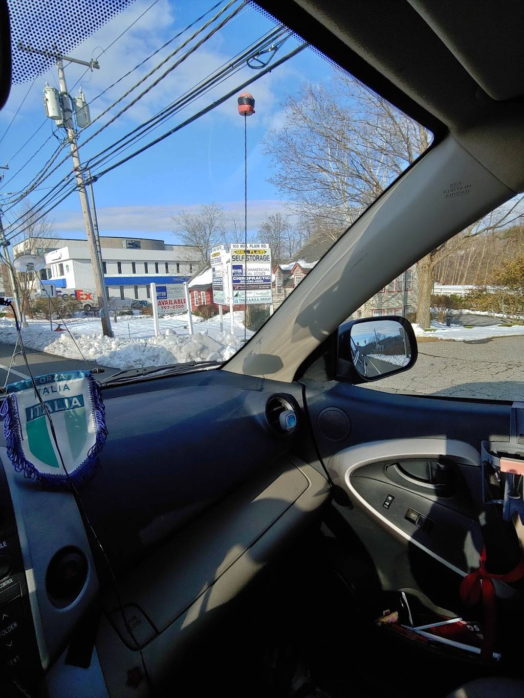 Danbury Green | shopping mall | 115 Mill Plain Rd, Danbury, CT 06811, USA | 2036355560 OR +1 203-635-5560