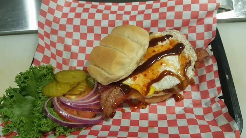 The Blue Top Tap | restaurant | W Commercial St, Lone Tree, IA 52755, USA | 3196295336 OR +1 319-629-5336