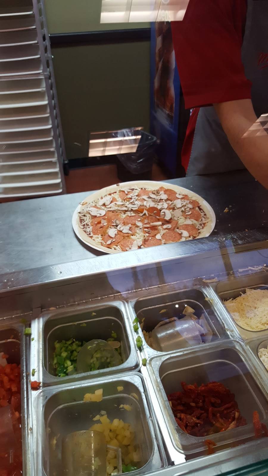 Papa Murphys Take N Bake Pizza | meal takeaway | 7926 Oakland Dr, Portage, MI 49024, USA | 2693237272 OR +1 269-323-7272