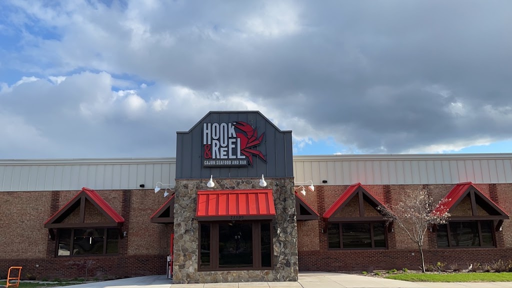 Hook & Reel Cajun Seafood & Bar | restaurant | 28599 Schoolcraft, Livonia, MI 48150, USA | 7349566137 OR +1 734-956-6137