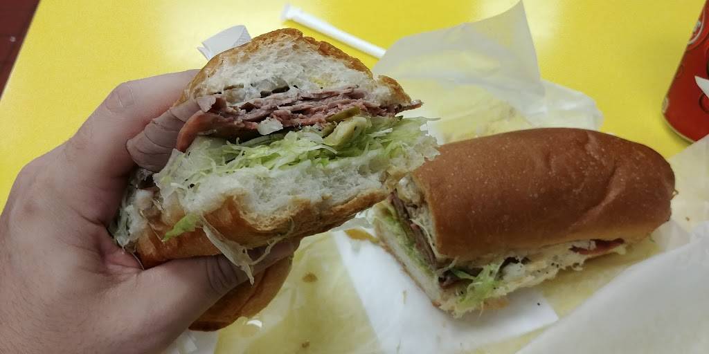 Belly Buster Submarines | restaurant | 3447 Yonge St, Toronto, ON M4N 2N2, Canada | 4164896051 OR +1 416-489-6051