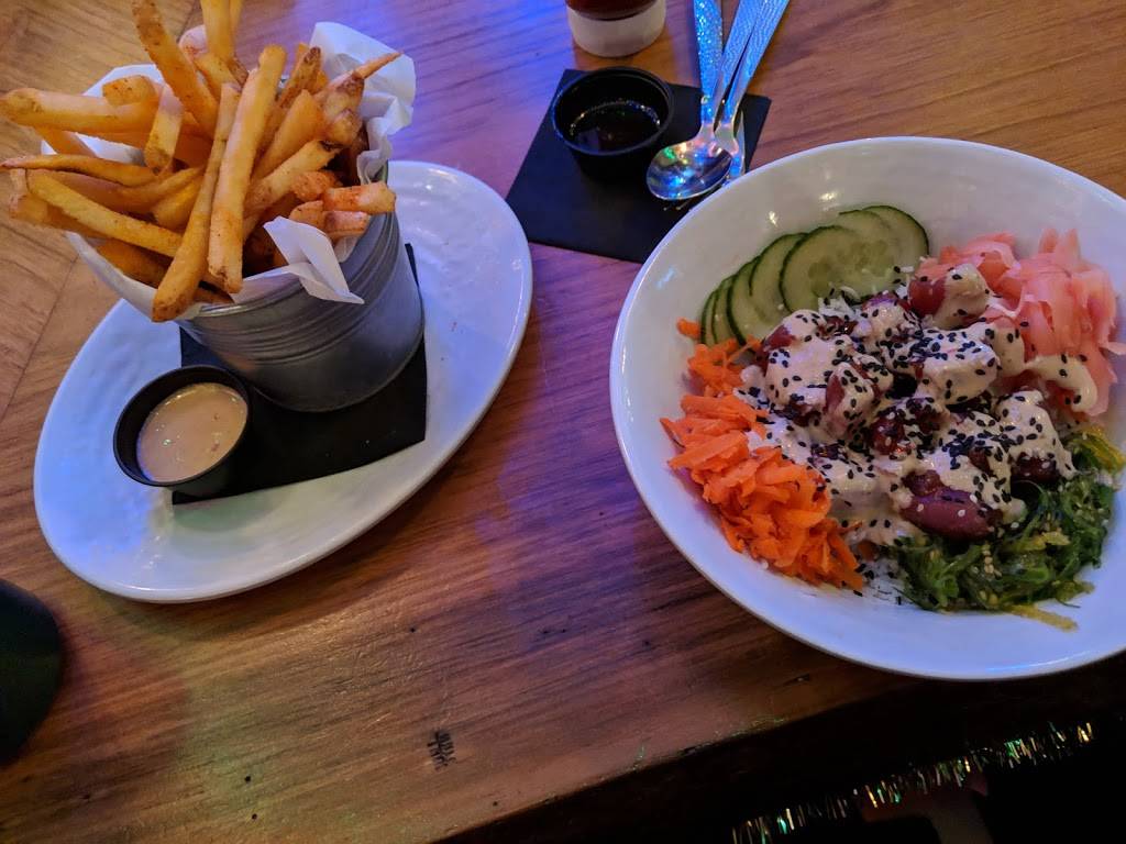 Mutiny Pirate Bar and Island Grille | restaurant | 33 Magothy Beach Rd #100, Pasadena, MD 21122, USA | 4107872050 OR +1 410-787-2050