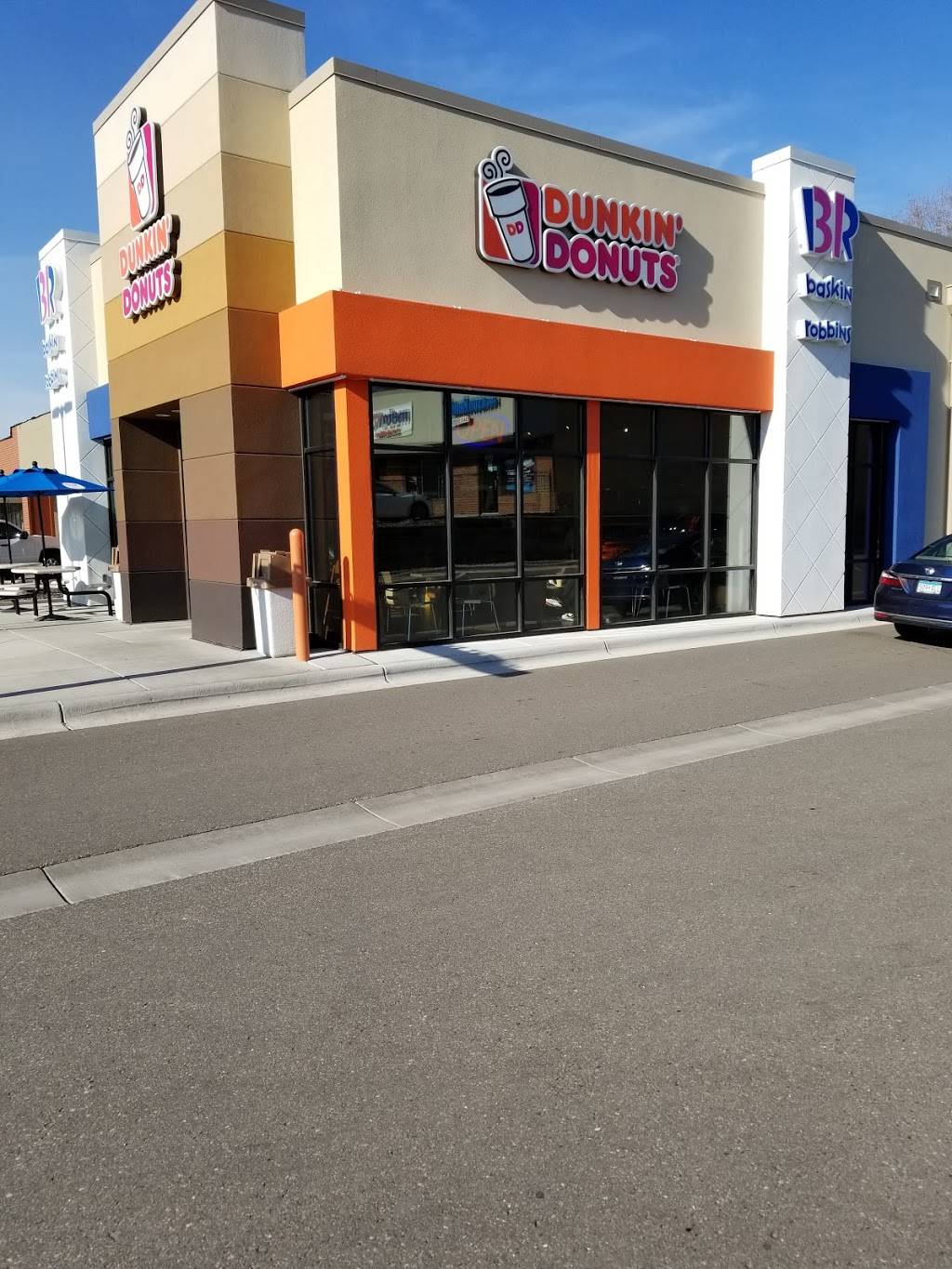 Dunkin | bakery | 1224 S Robert St, West St Paul, MN 55118, USA | 6512075593 OR +1 651-207-5593